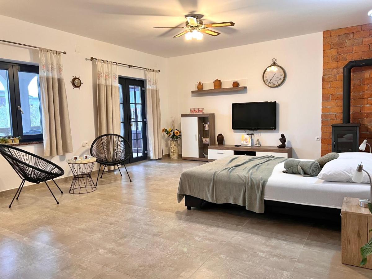 Apartments Maro Сень Экстерьер фото